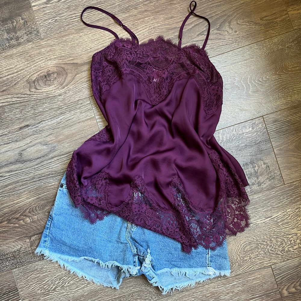 🍷wine colored camisole top🍷